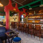 Cuba Bar & *