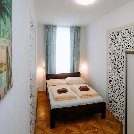 Hostal Cuba Bar & Ceske Budejovice